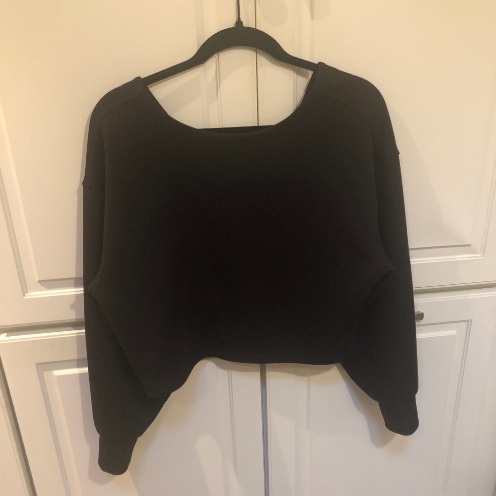 Lululemon Twist Back-To-Front Pullover
